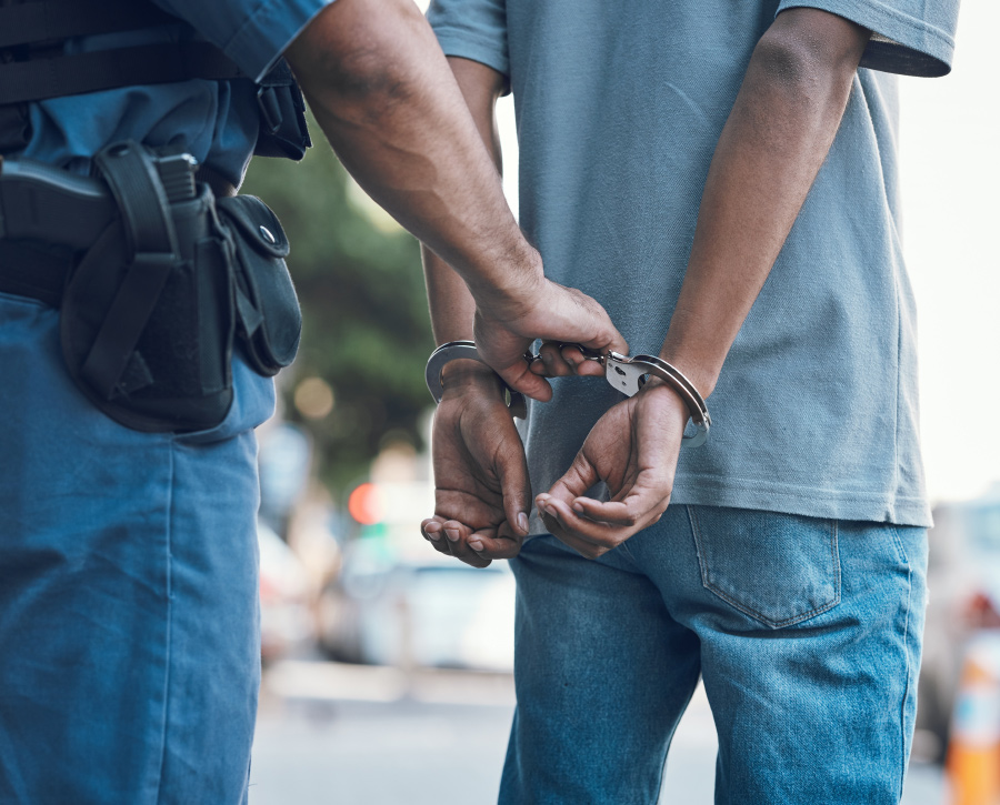 Police making an arrest in Louisiana — 24/7 bail bonds available